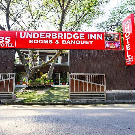 Fabhotel Under Bridge New Delhi Exterior photo