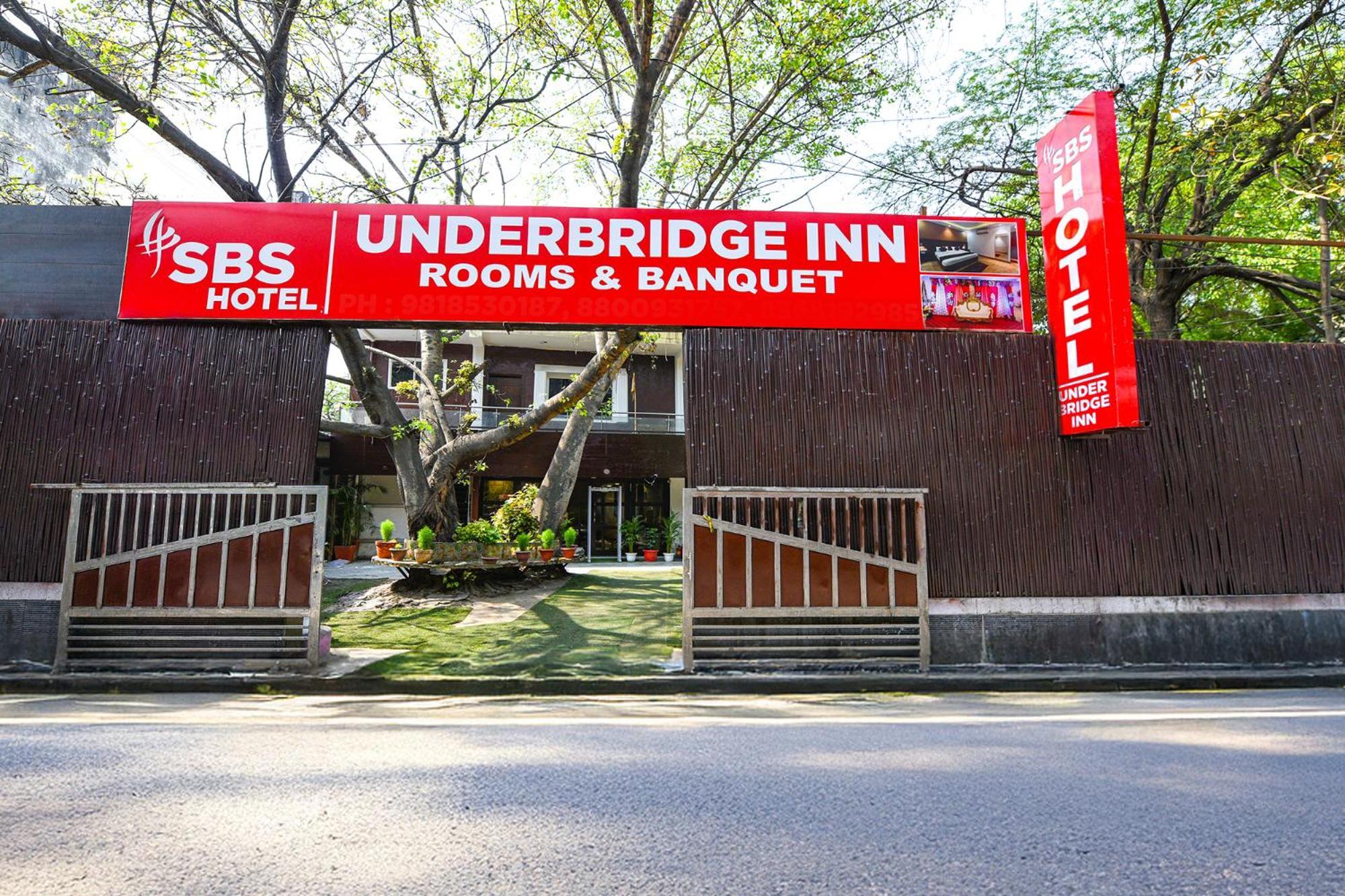Fabhotel Under Bridge New Delhi Exterior photo