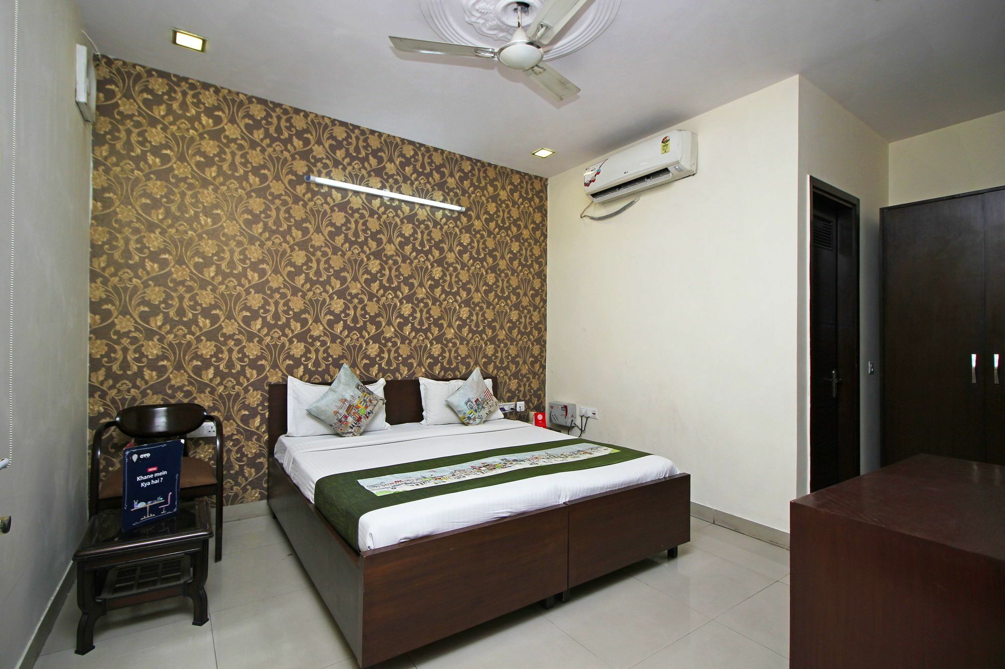 Fabhotel Under Bridge New Delhi Exterior photo